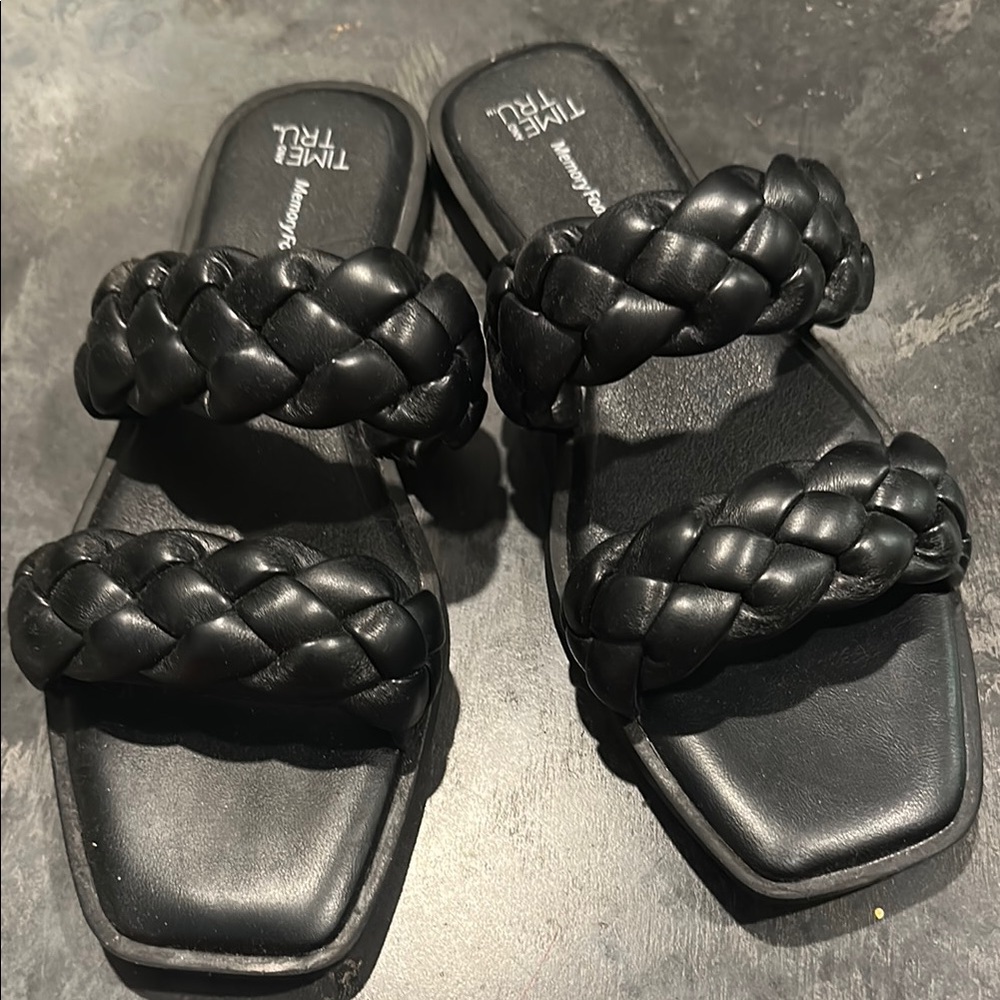 Time and Tru Women's Black Braided Sandals
